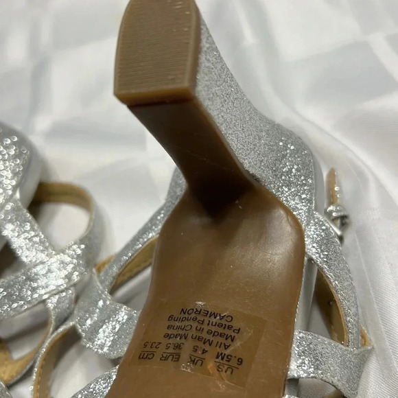 NATURALIZER heel shoes women sz 6.5 .silver glitter platform,strappy,cut outs - Picture 7 of 15